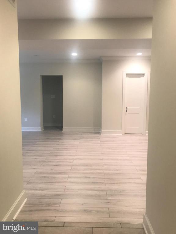 401 COMMONWEALTH AVENUE Unit: 10B