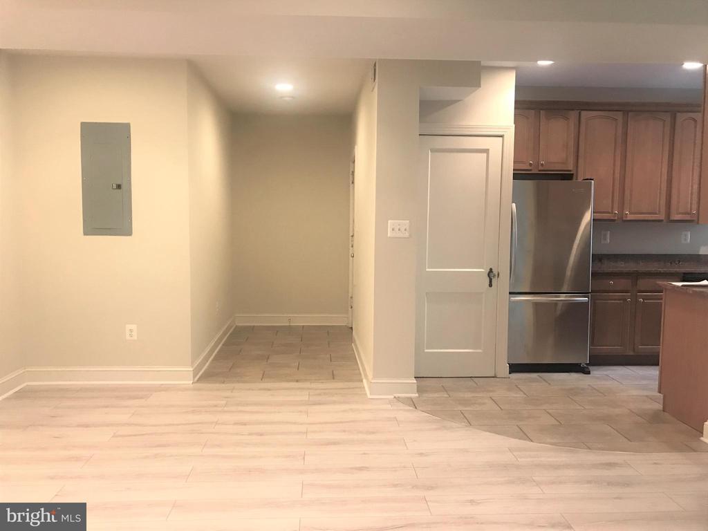 401 COMMONWEALTH AVENUE Unit: 10B