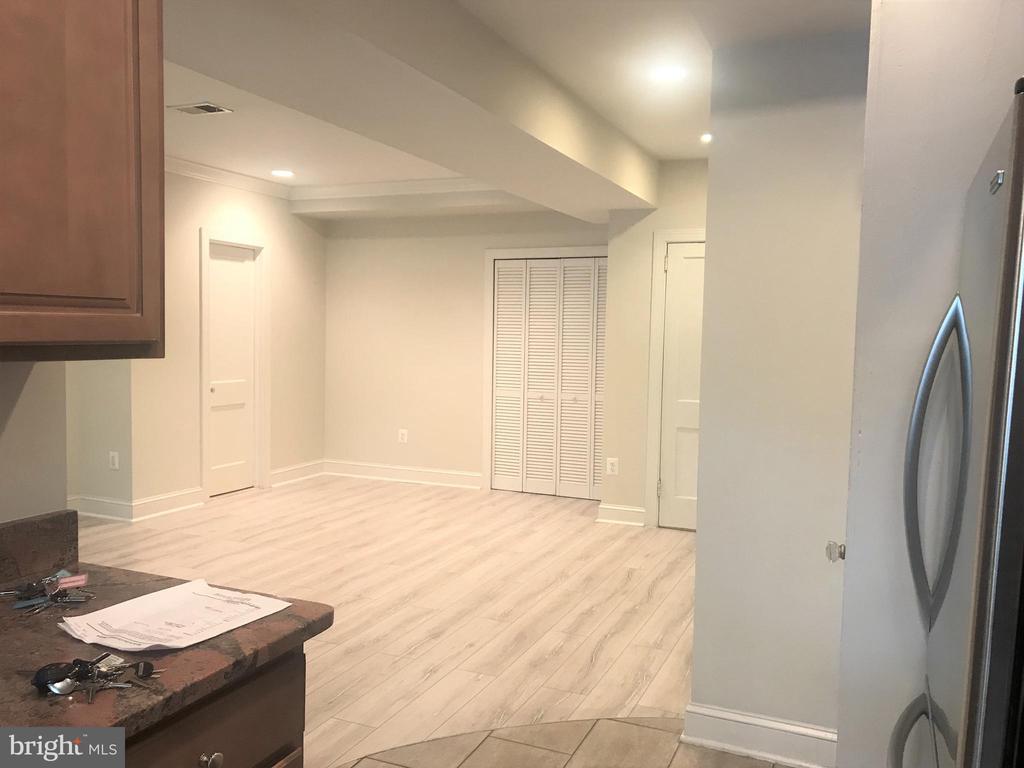 401 COMMONWEALTH AVENUE Unit: 10B