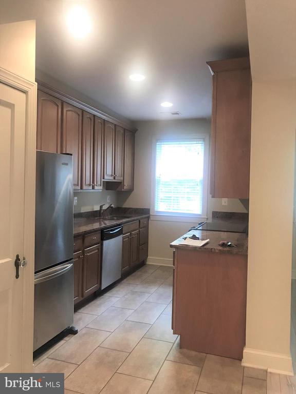 401 COMMONWEALTH AVENUE Unit: 10B