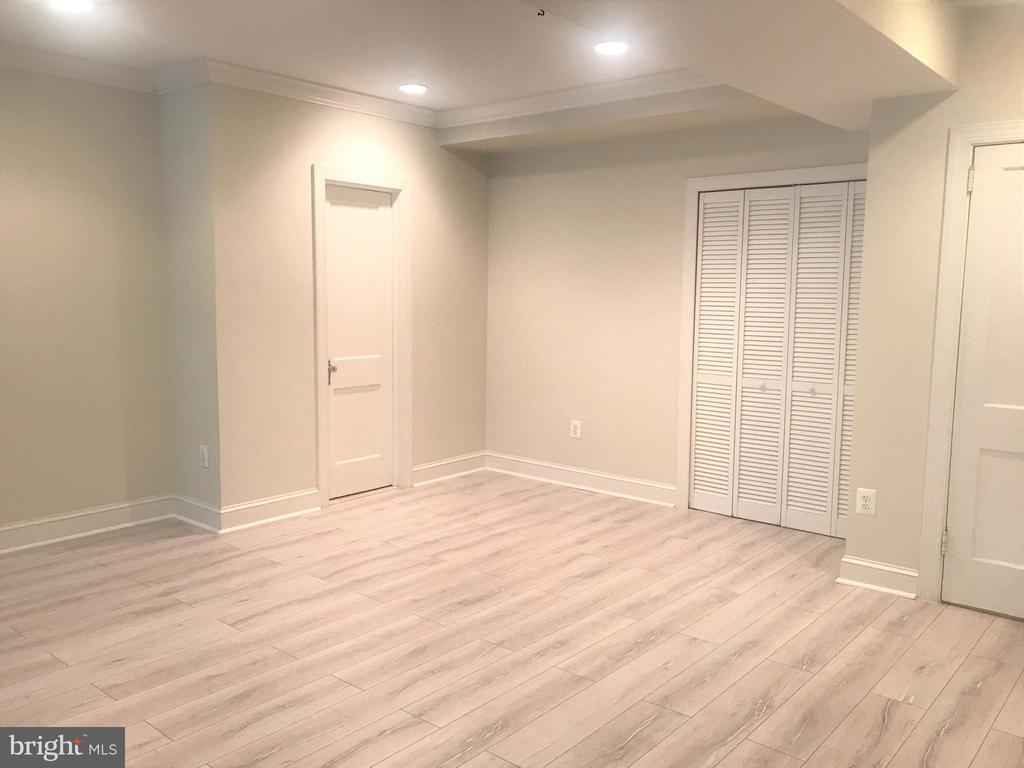 401 COMMONWEALTH AVENUE Unit: 10B