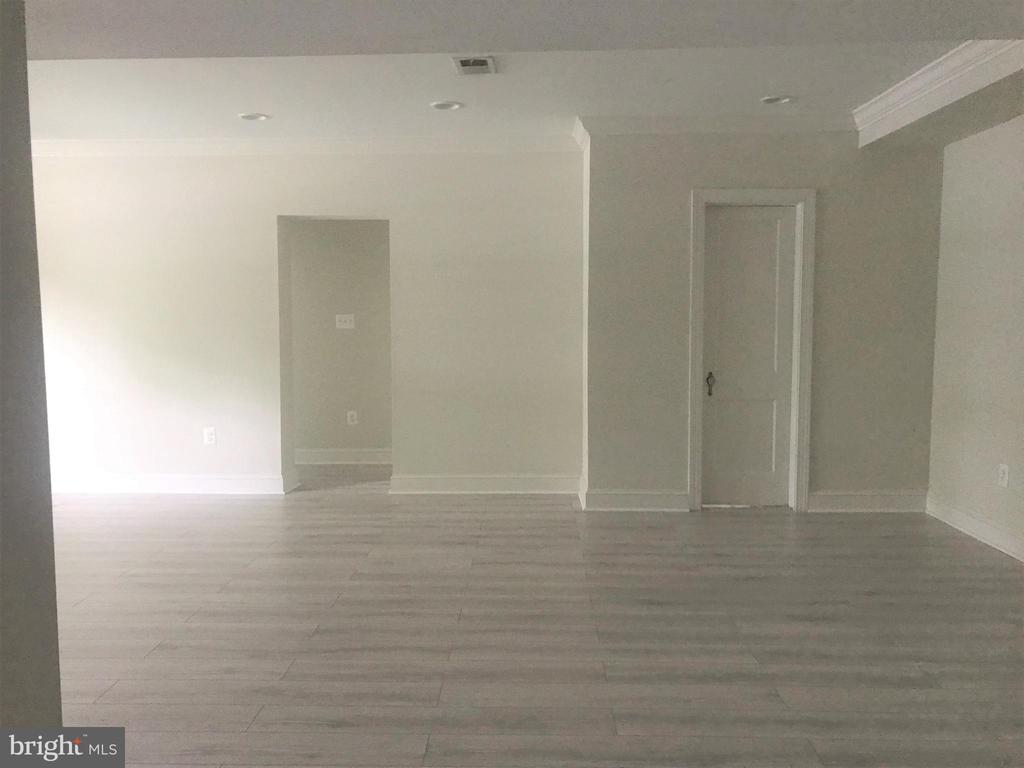 401 COMMONWEALTH AVENUE Unit: 10B