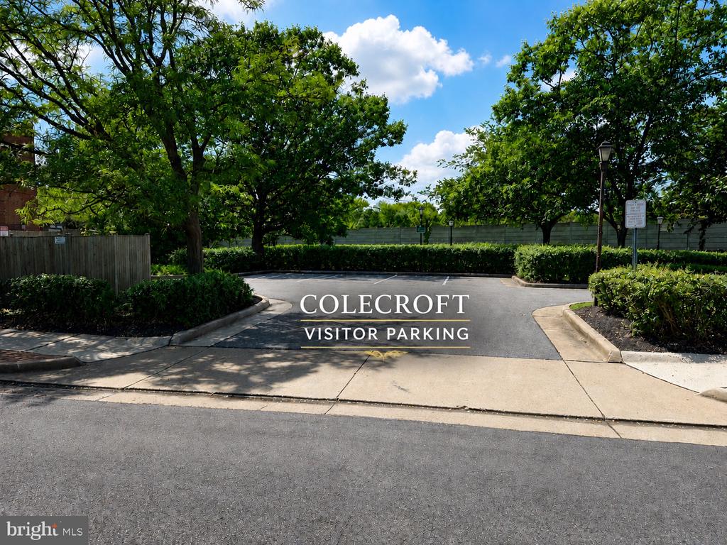 514 COLECROFT COURT