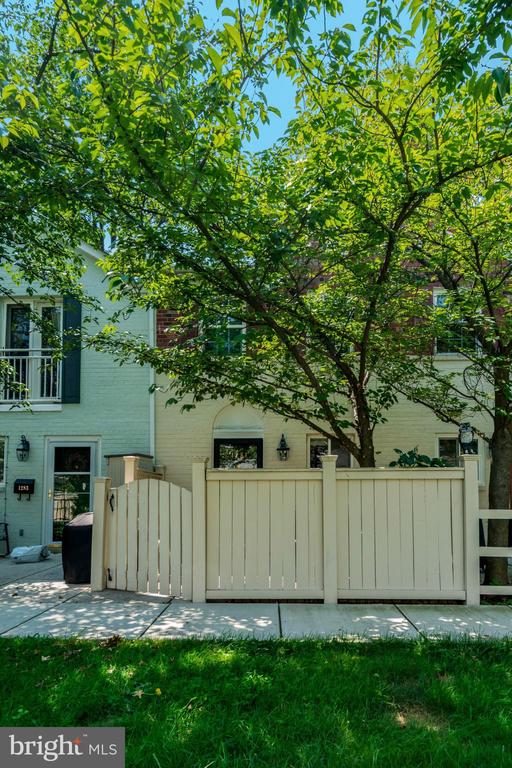 1281 N VAN DORN STREET