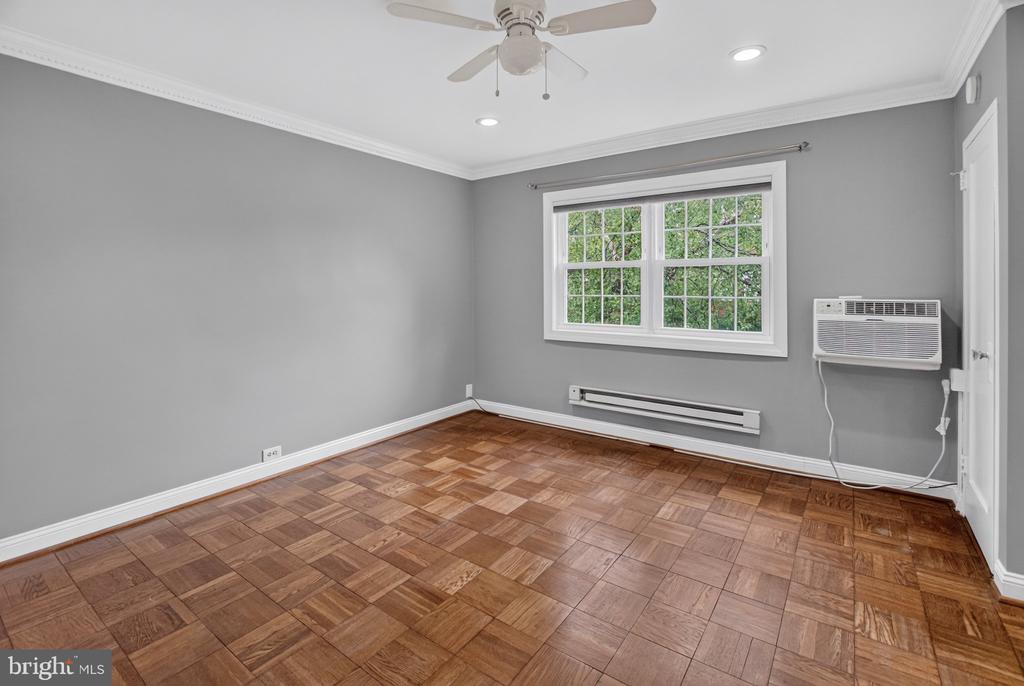 3250 MARTHA CUSTIS DRIVE