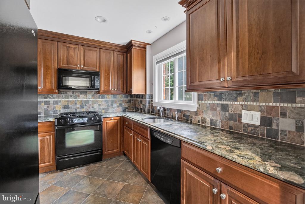 3250 MARTHA CUSTIS DRIVE