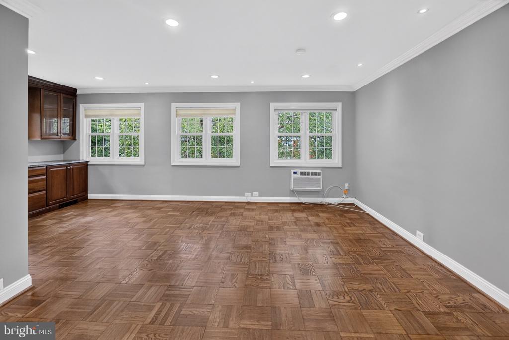 3250 MARTHA CUSTIS DRIVE