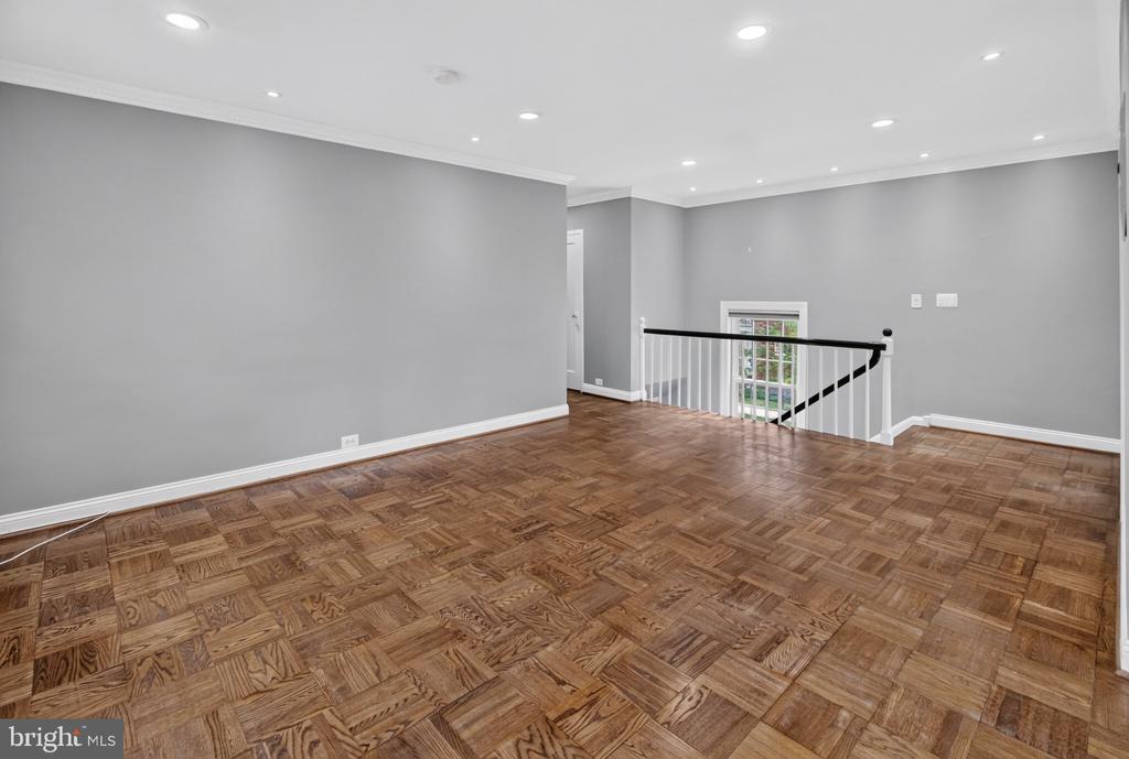 3250 MARTHA CUSTIS DRIVE