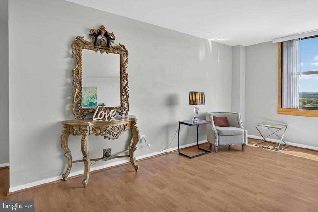 4600 DUKE STREET Unit: 1511
