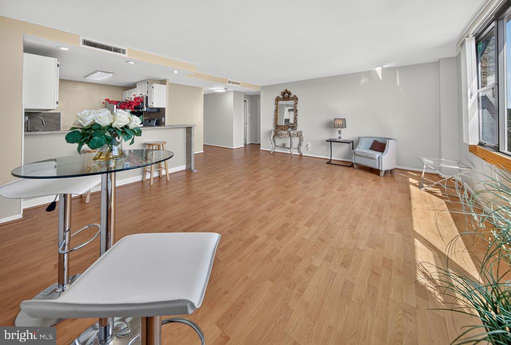 4600 DUKE STREET Unit: 1511