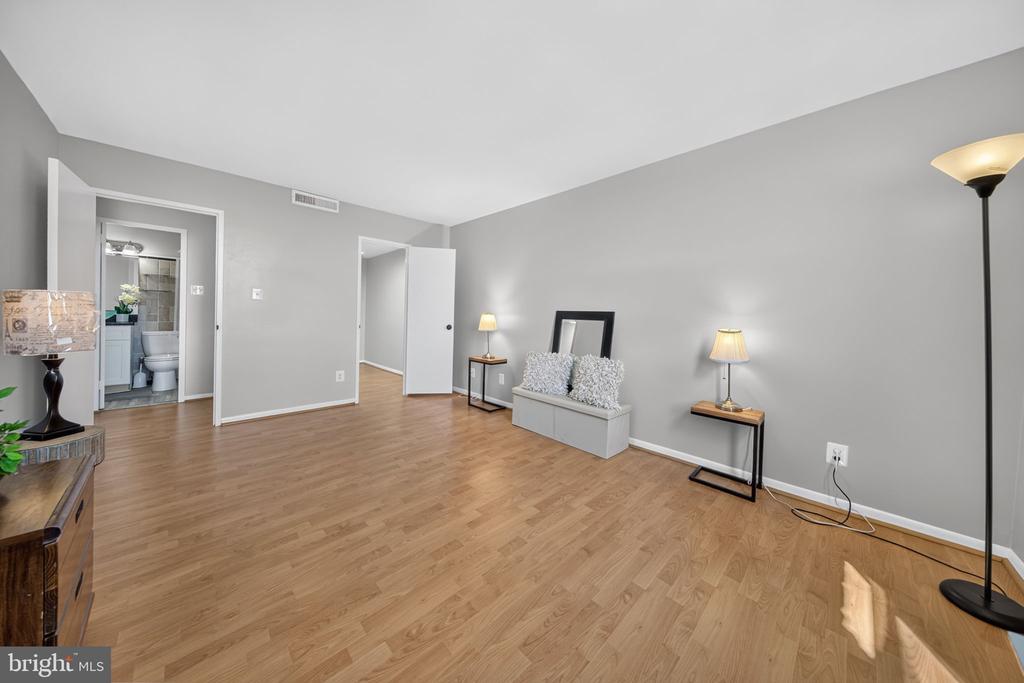 4600 DUKE STREET Unit: 1511