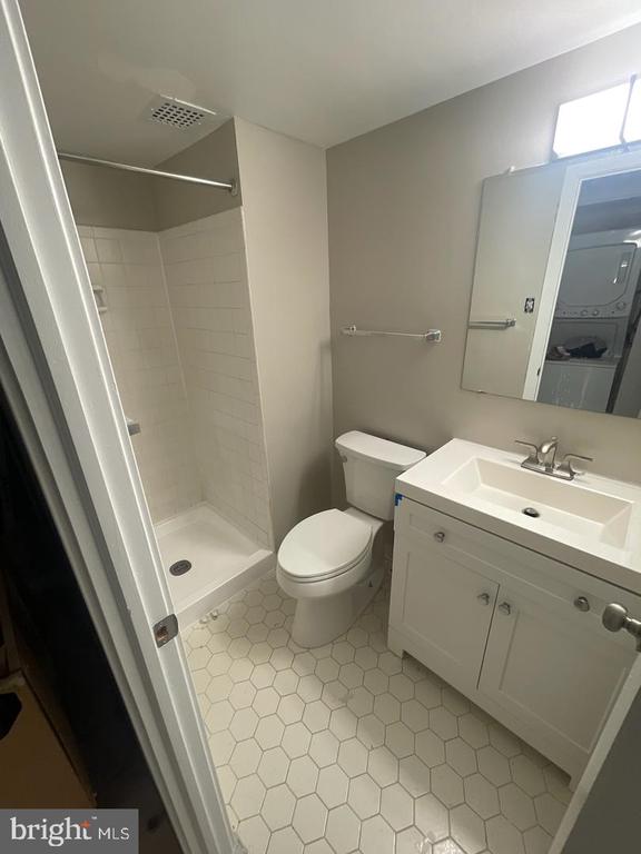 200 N PICKETT STREET Unit: 403