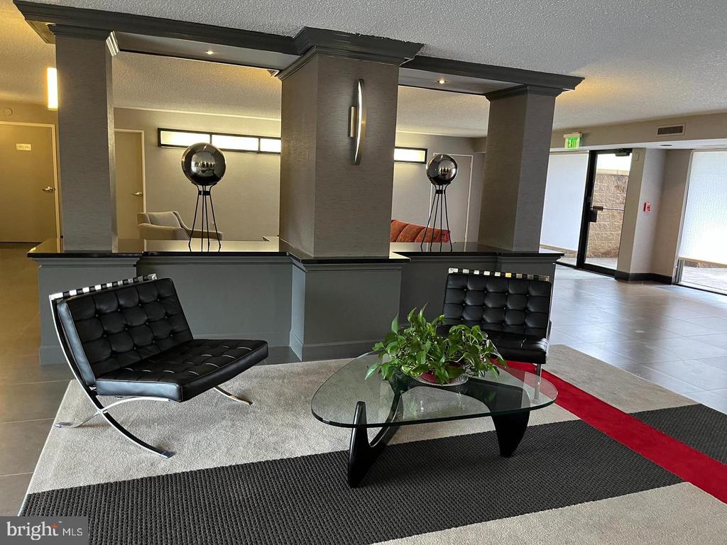 200 N PICKETT STREET Unit: 403