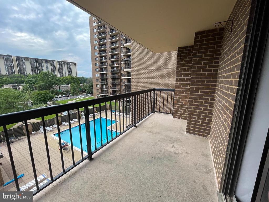 200 N PICKETT STREET Unit: 403