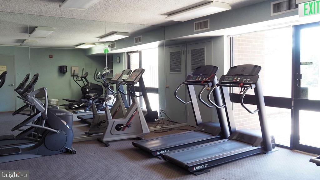 200 N PICKETT STREET Unit: 403
