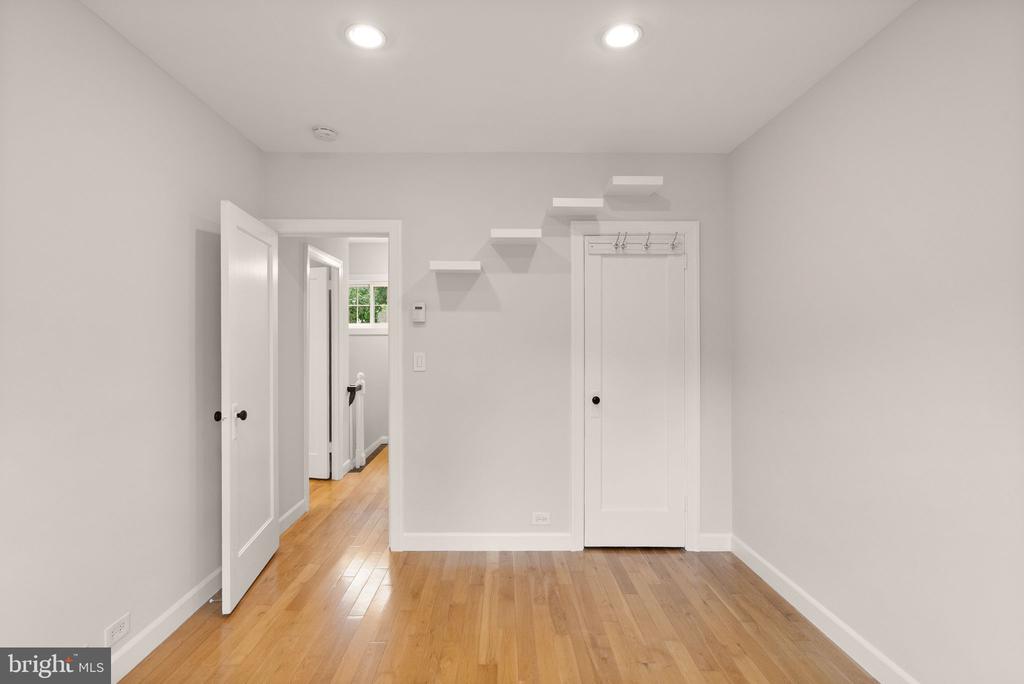 3603 GUNSTON ROAD