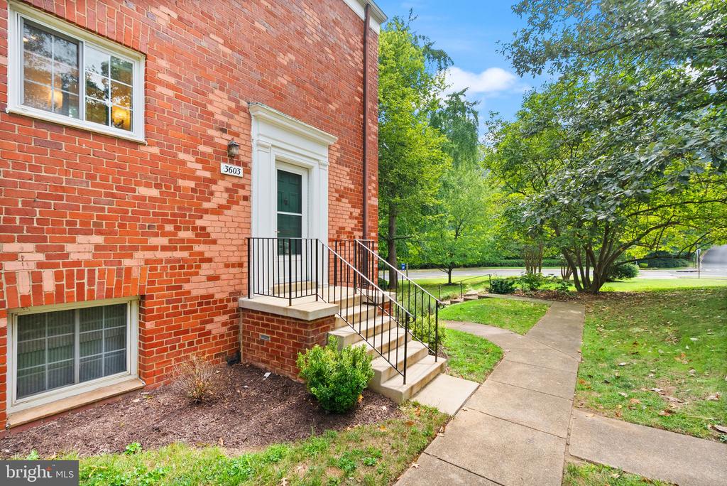3603 GUNSTON ROAD
