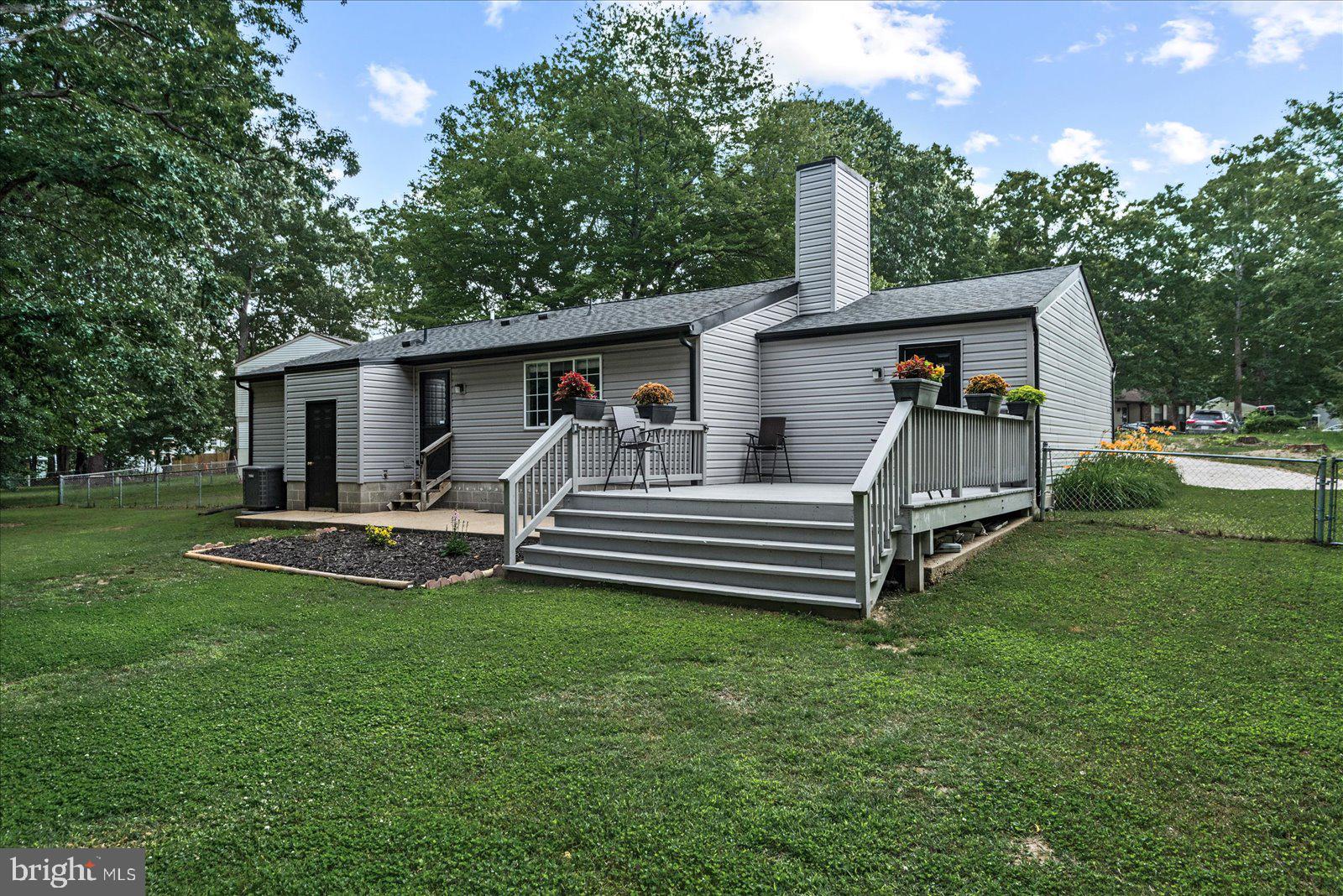 7300 Summertree Dr