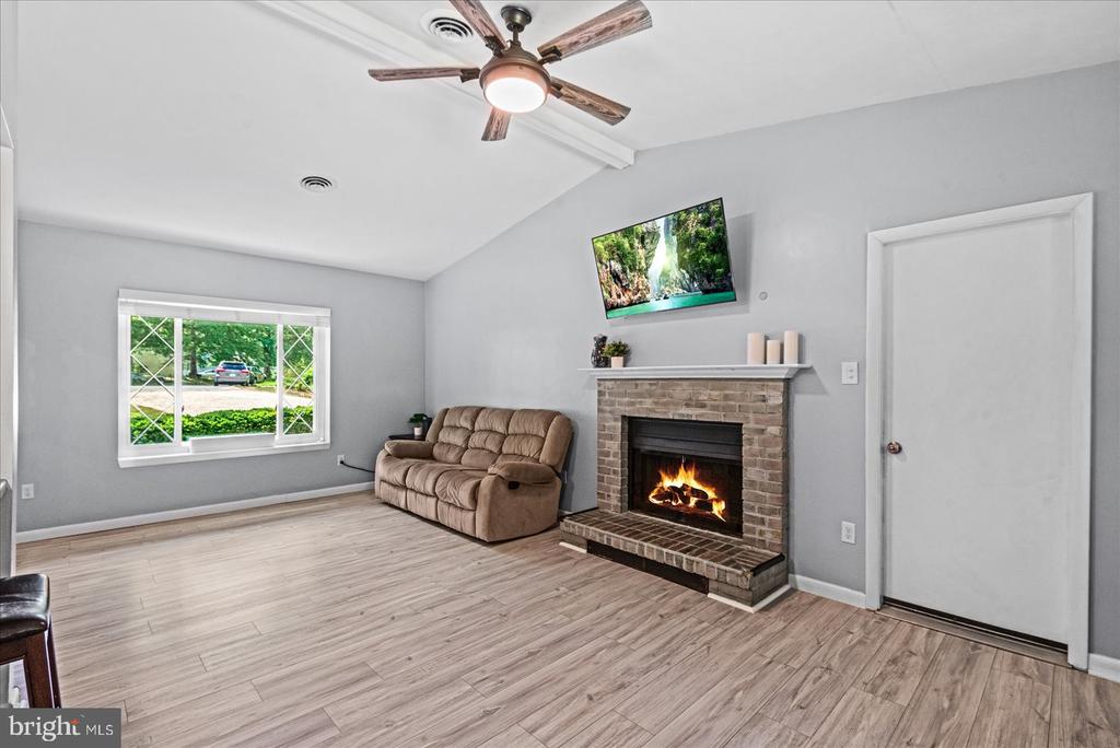 7300 Summertree Dr