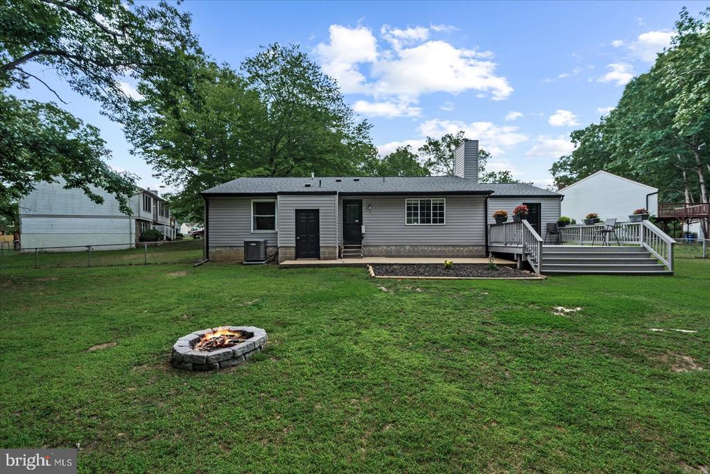 7300 Summertree Dr