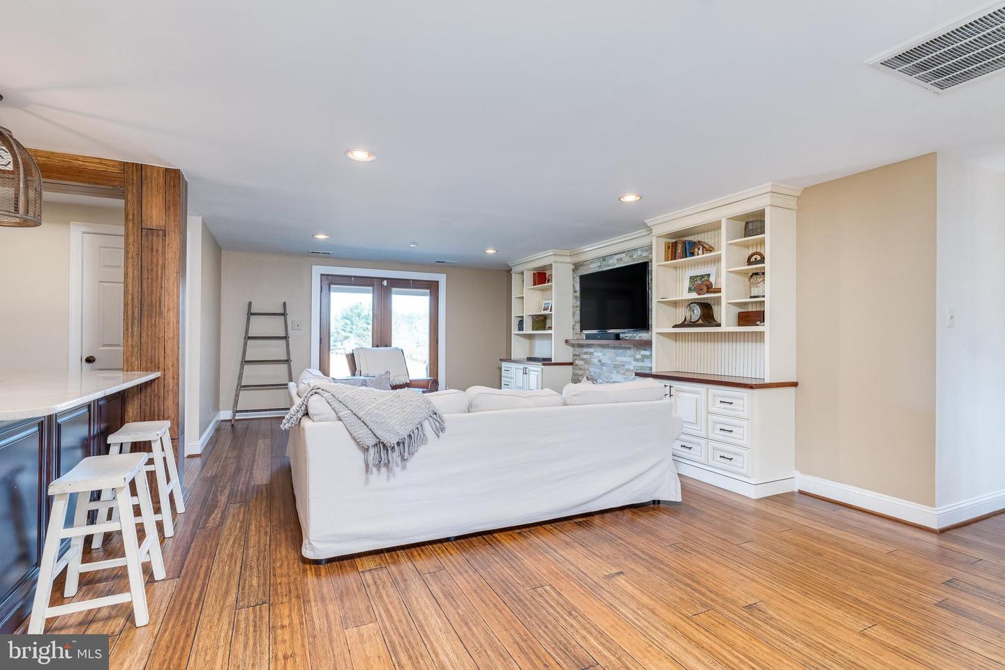 68 Auburn ROAD