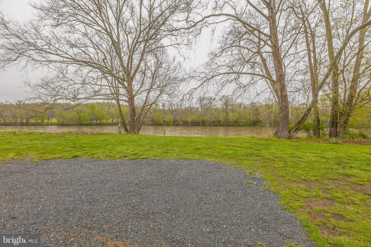 4034 Calmes Neck LANE