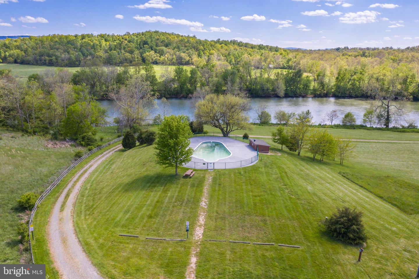 4034 Calmes Neck LANE