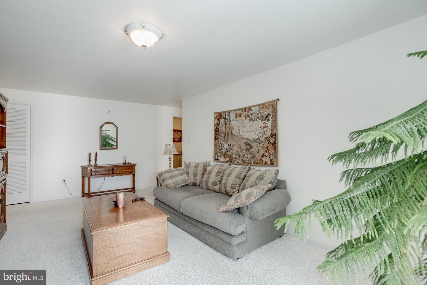 511 Mosby BOULEVARD