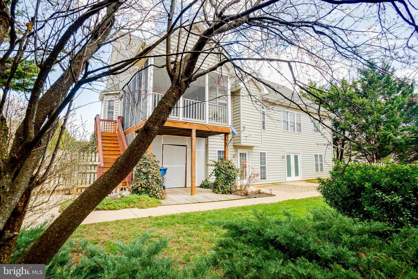 511 Mosby BOULEVARD