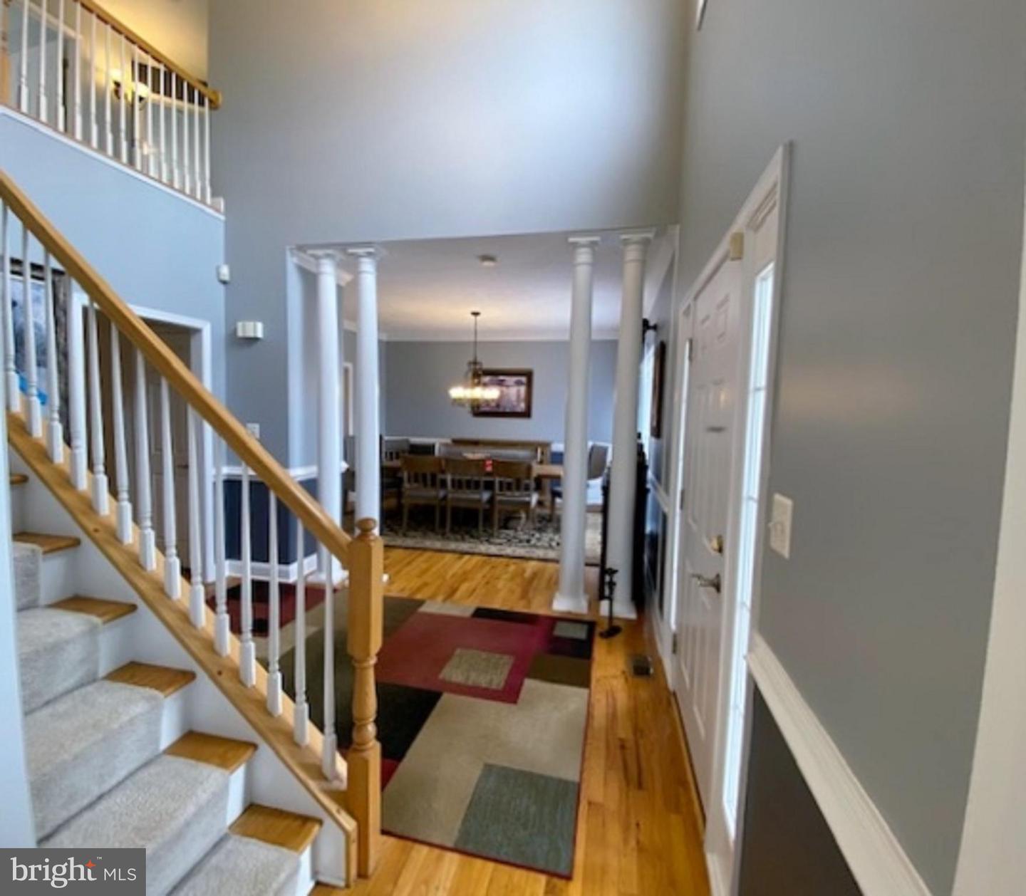 212 Hermitage BOULEVARD