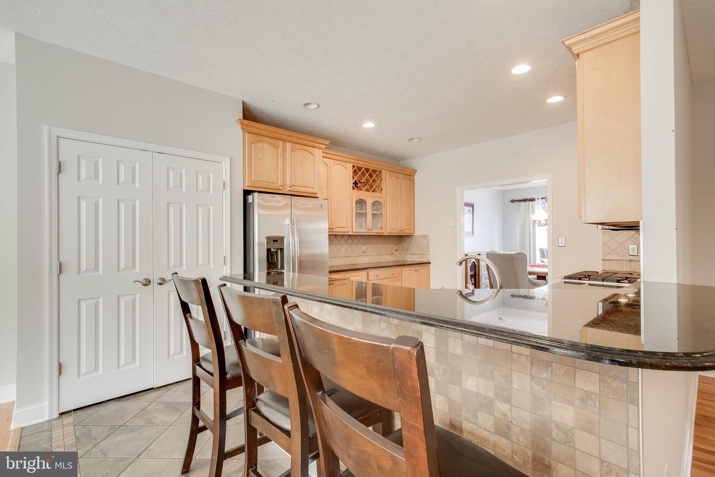 212 Hermitage BOULEVARD