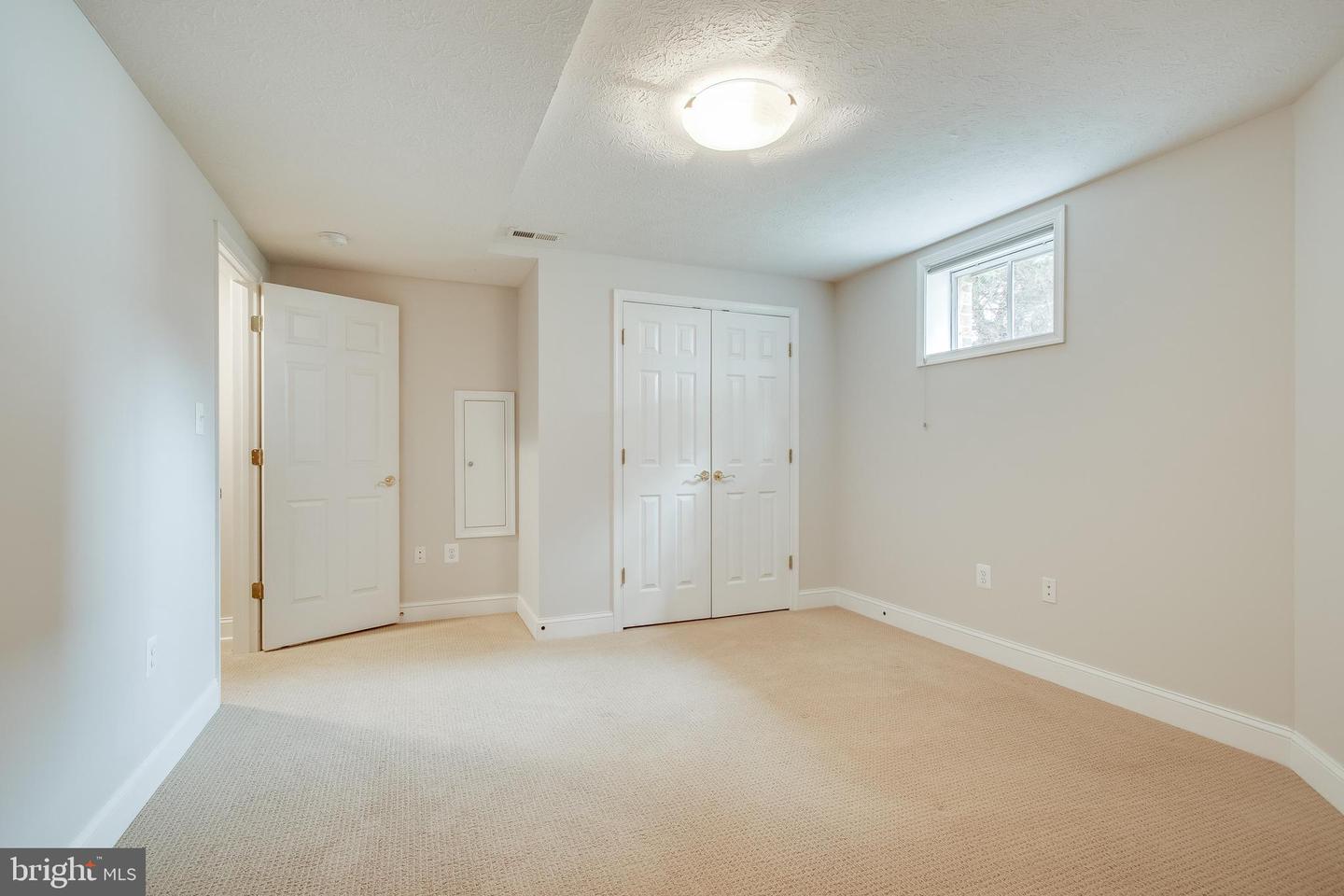 212 Hermitage BOULEVARD