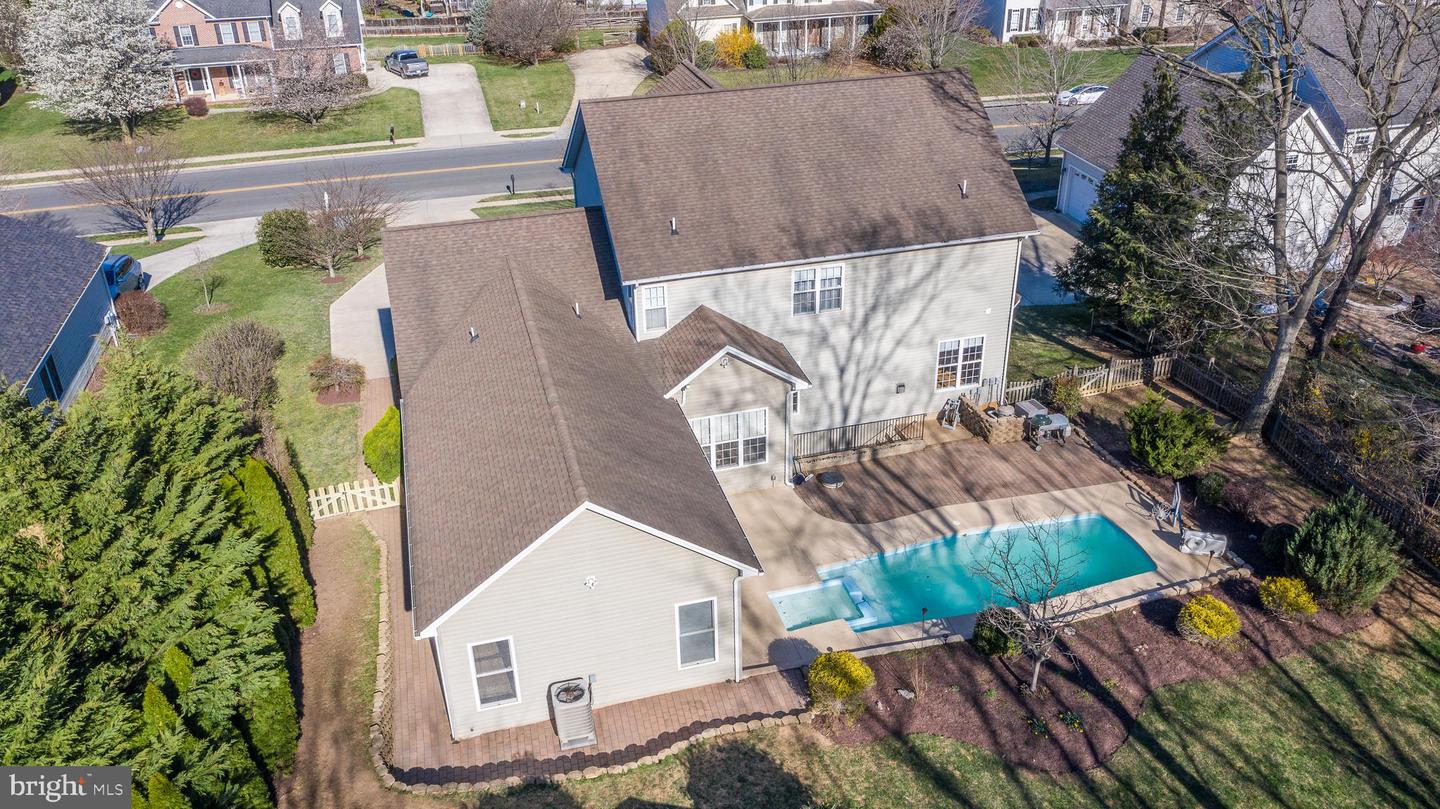 212 Hermitage BOULEVARD