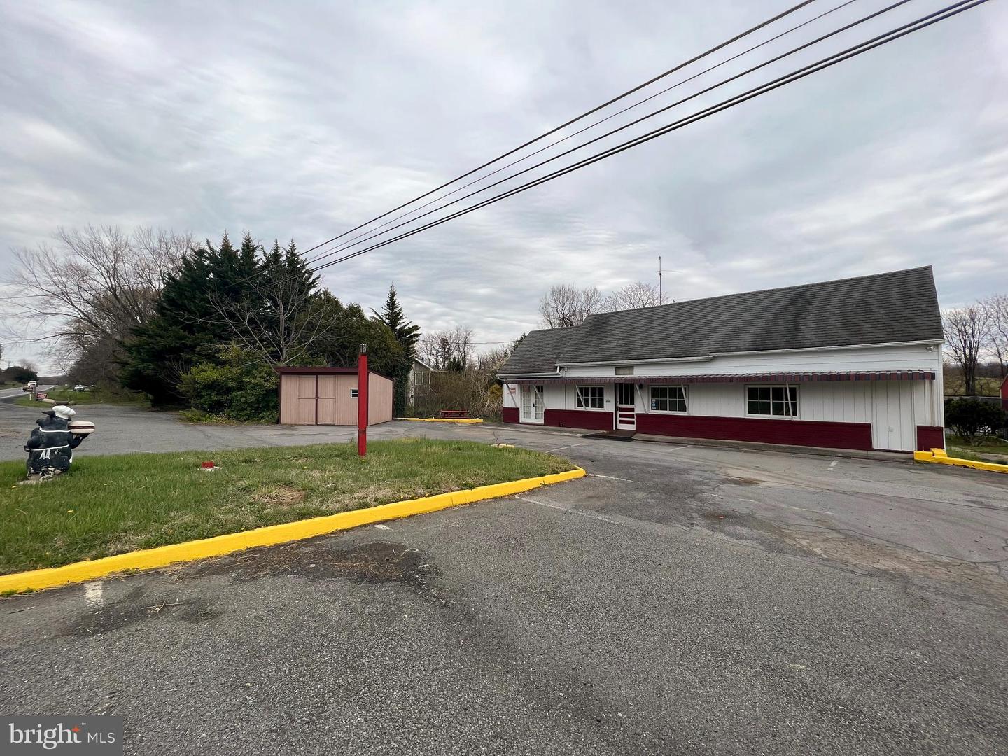 6967 Lord Fairfax HIGHWAY