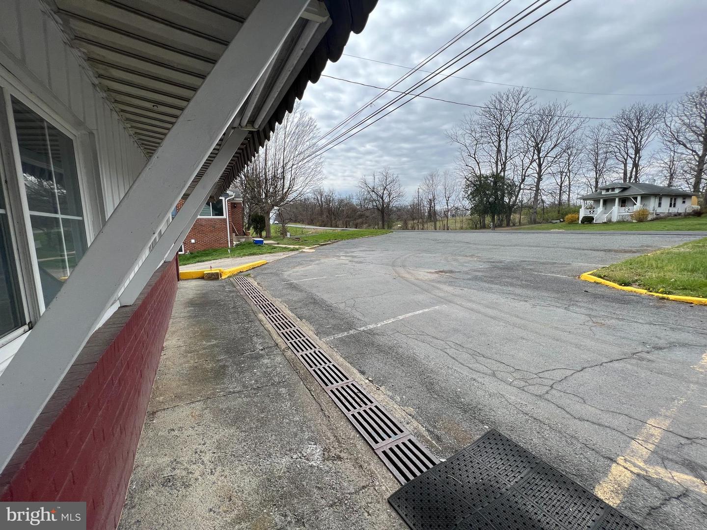 6967 Lord Fairfax HIGHWAY