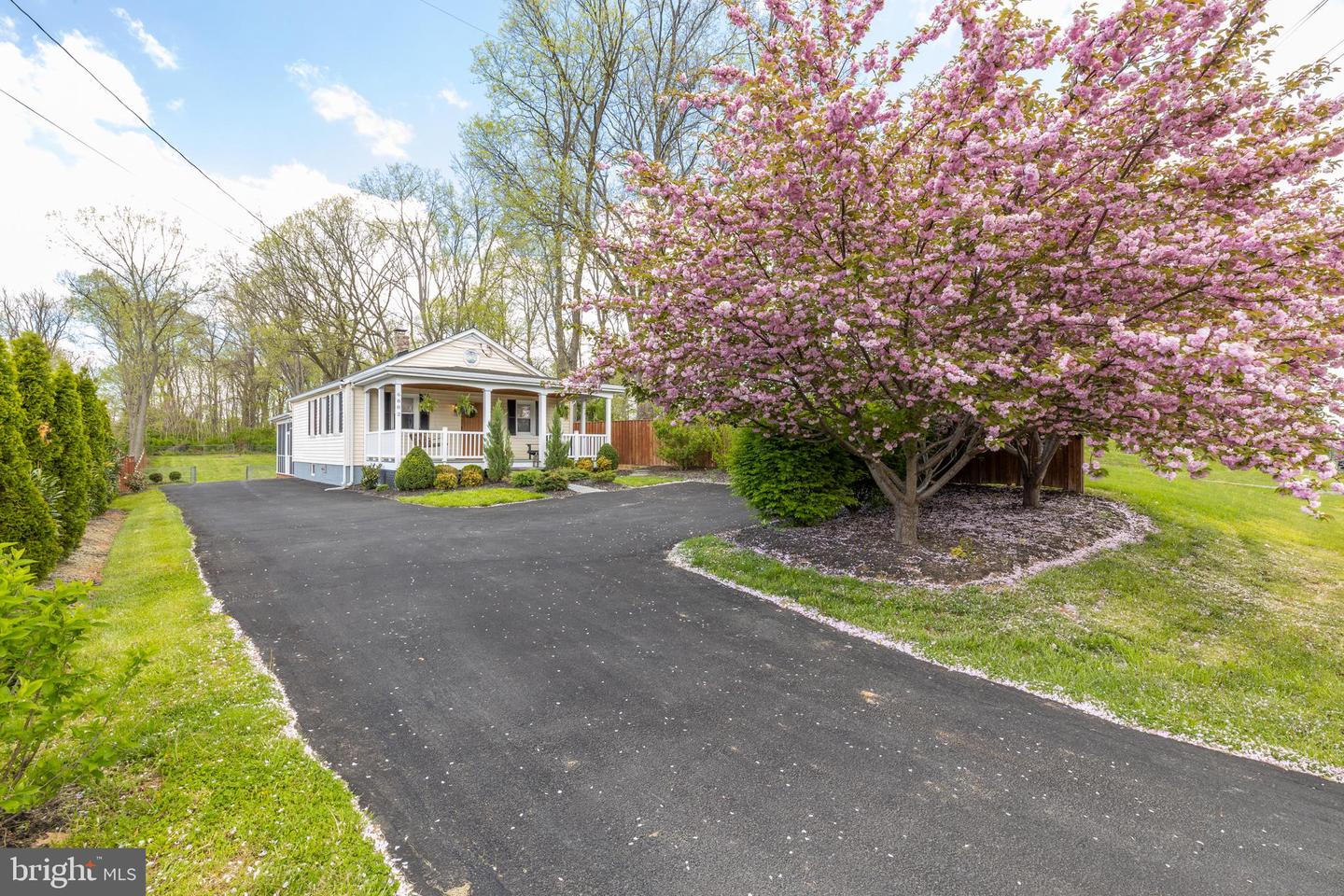 6802 Lord Fairfax HIGHWAY