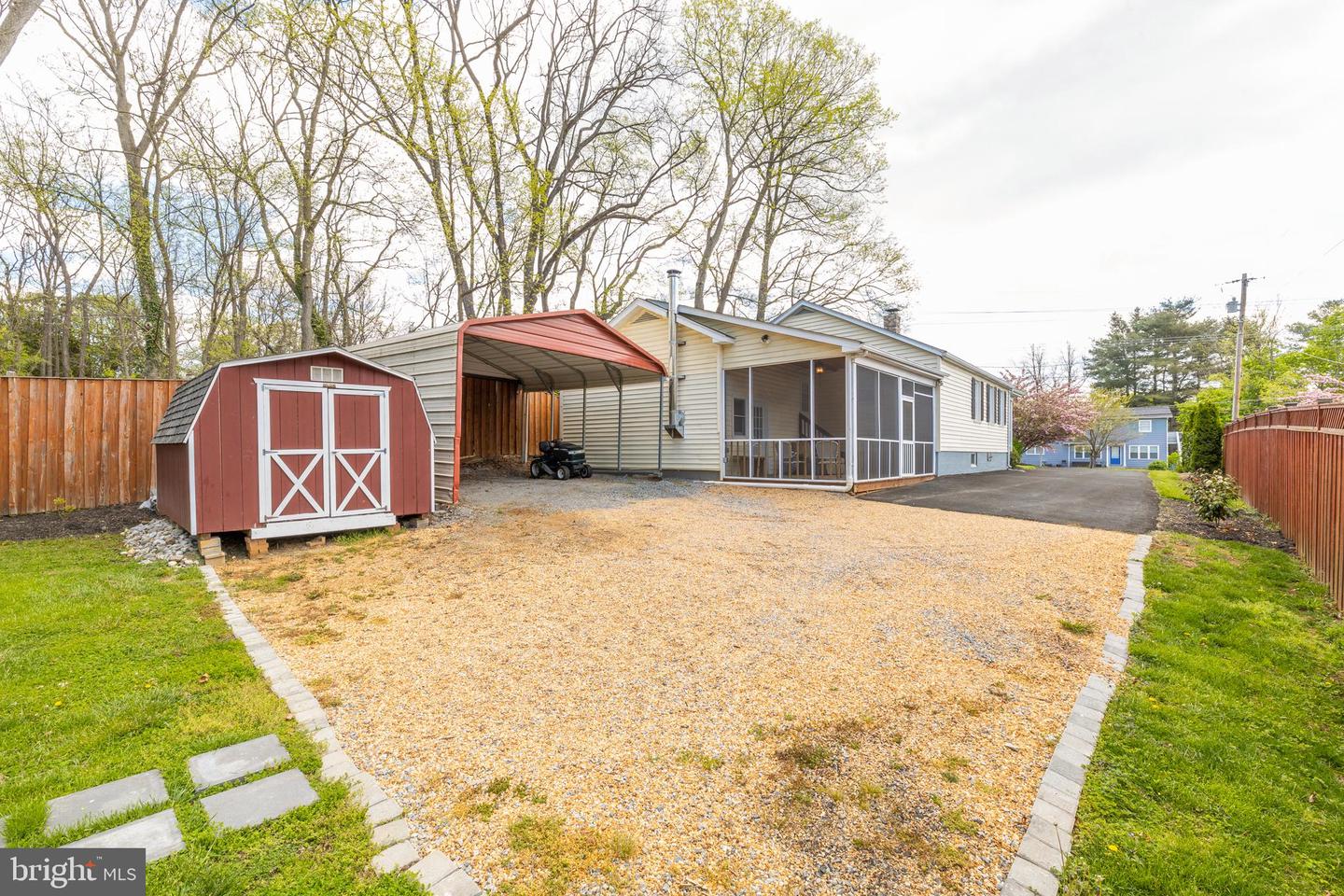 6802 Lord Fairfax HIGHWAY