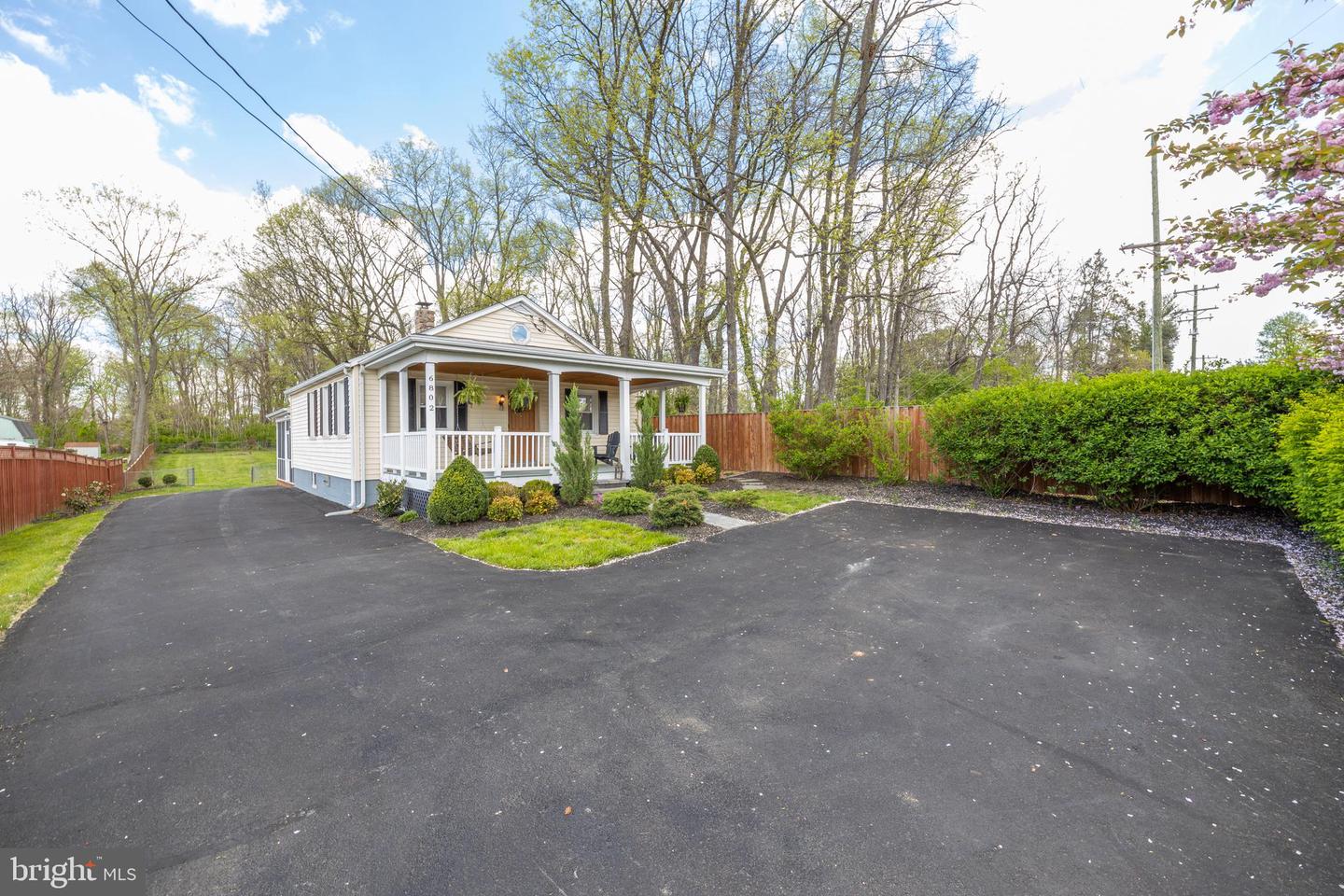 6802 Lord Fairfax HIGHWAY