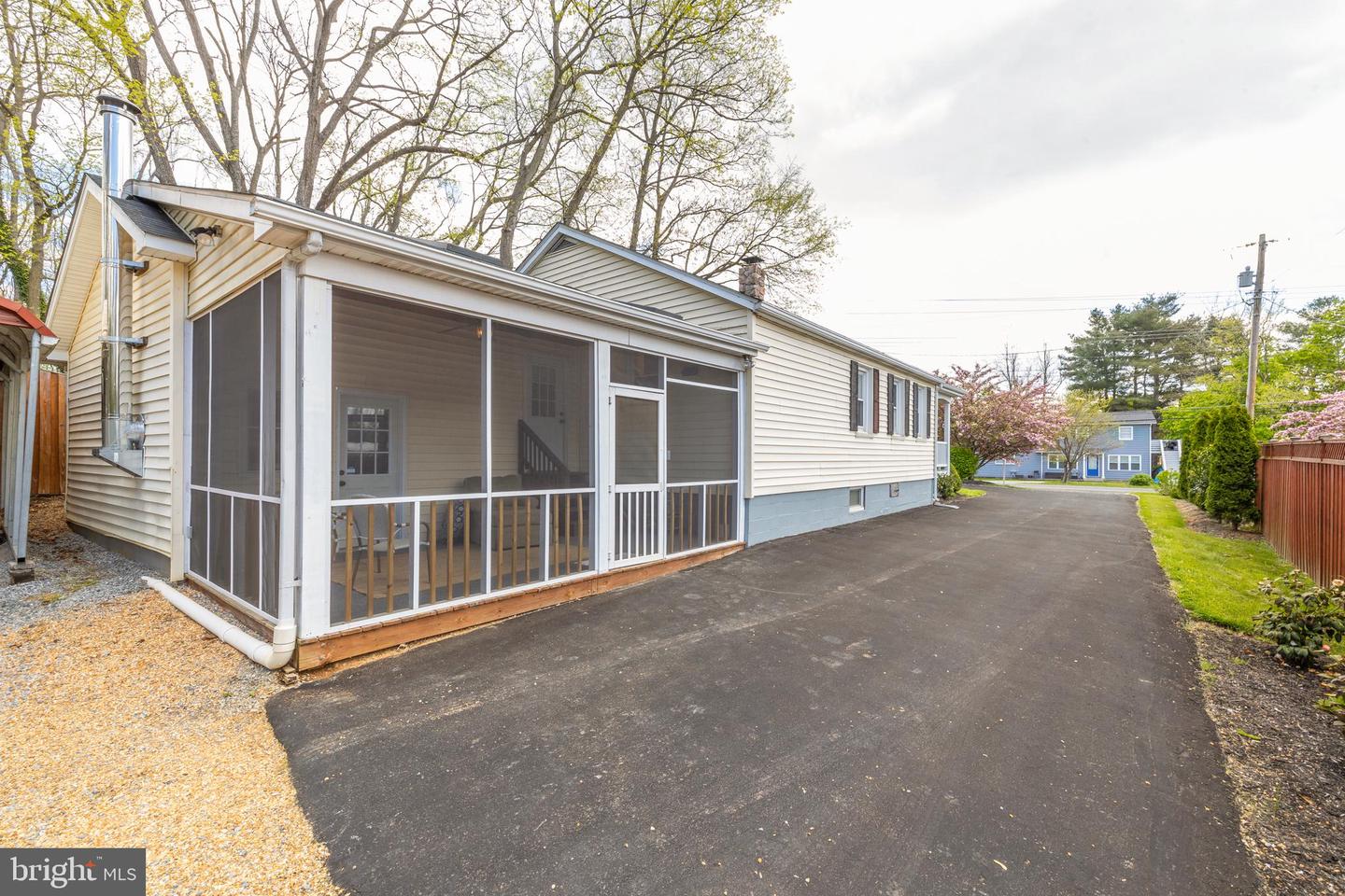 6802 Lord Fairfax HIGHWAY