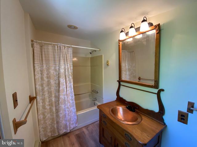 483 Beechwood LANE
