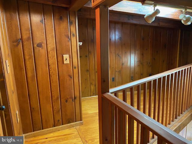 483 Beechwood LANE