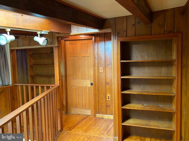 483 Beechwood LANE