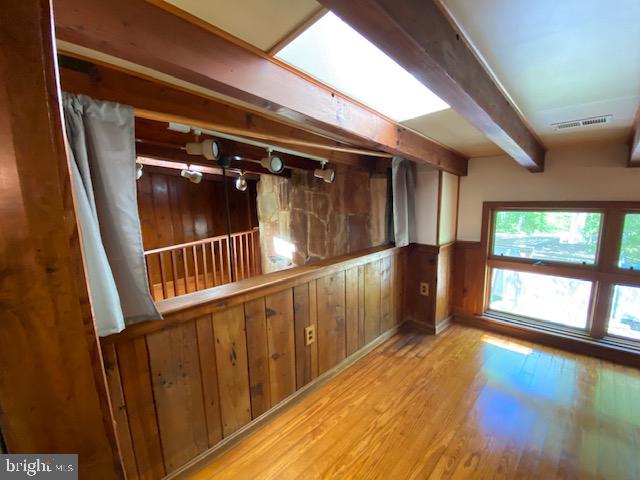 483 Beechwood LANE
