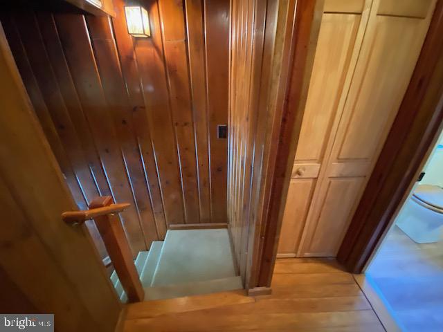 483 Beechwood LANE