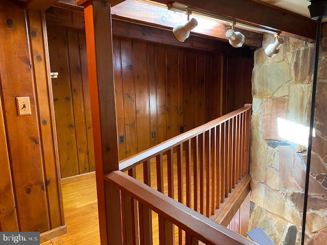 483 Beechwood LANE