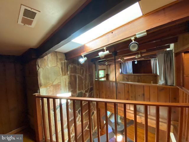 483 Beechwood LANE