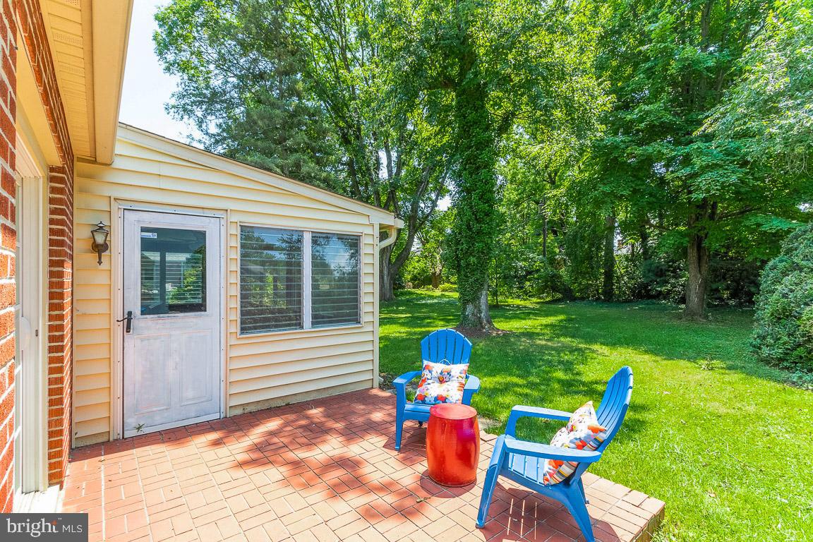 138 Rosemont CIRCLE