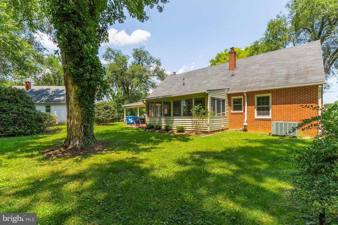 138 Rosemont CIRCLE