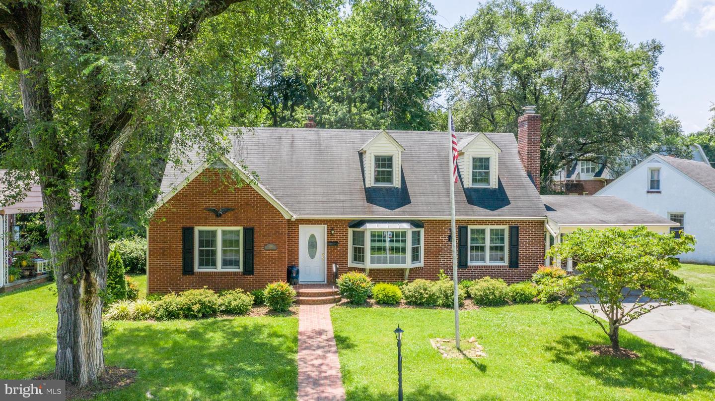 138 Rosemont CIRCLE