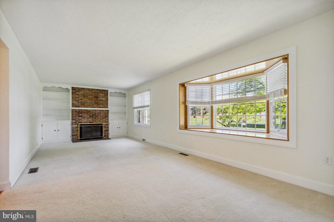 138 Rosemont CIRCLE